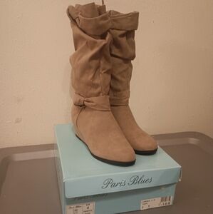 Paris Blues Girls Tan Suede Boots Size 4